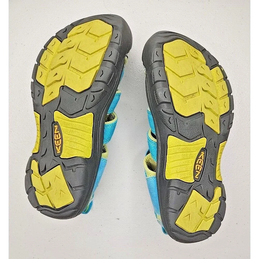 Keen Newport Sandals Closed Toe Turquoise Blue Walking Hiking Water Women's SZ 6